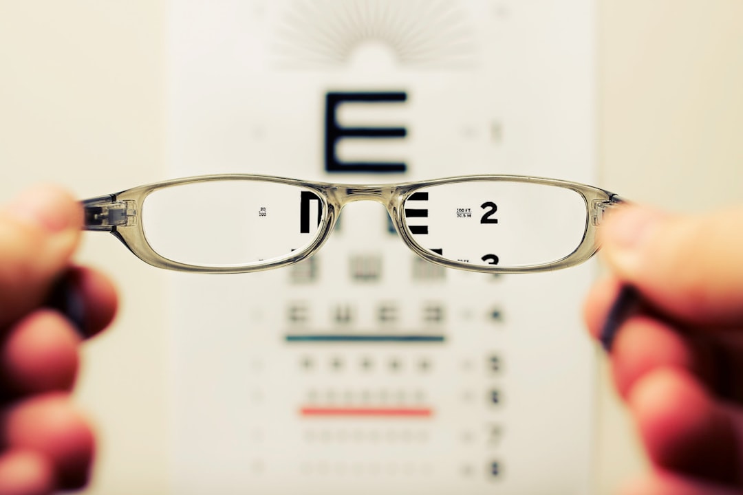 Systematic review and meta-analysis links pregnancy to higher risk of central serous chorioretinopathy