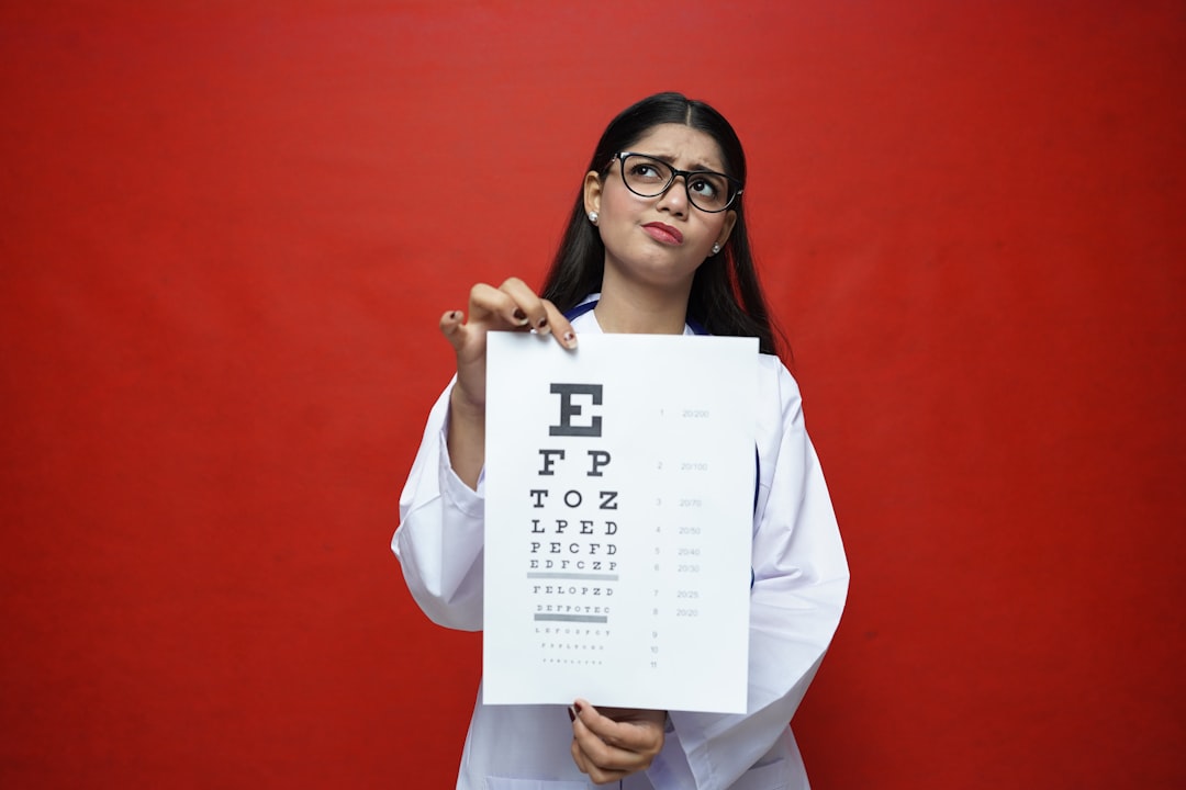 Mingmu Dihuang Tang plus conventional treatment improved visual acuity and reduced complications in elderly cataract patients